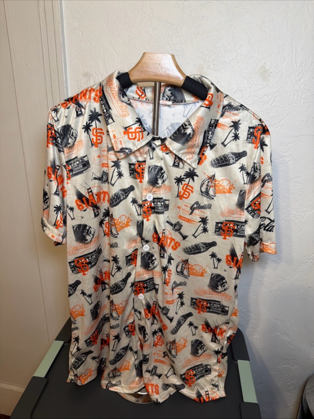 San Francisco Giants Beige & Orange Short-Sleeve Button-Up Polo